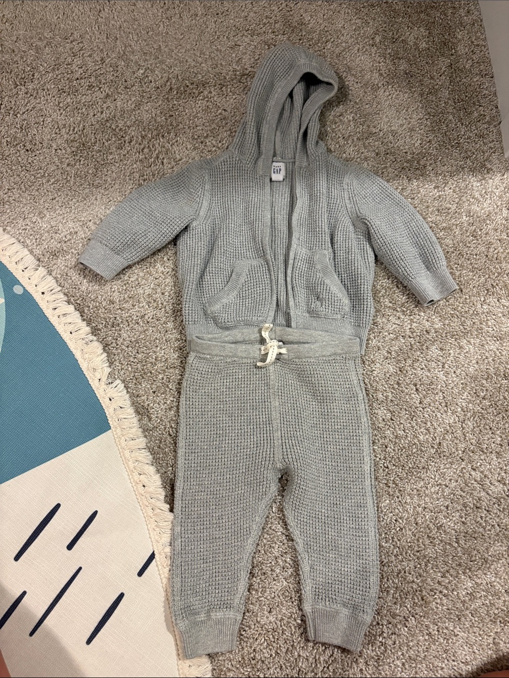 GAP Heather Gray Knit Hooded Sweater and Drawstring Pants Set